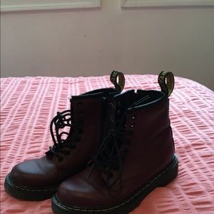 Girls Dr. Martens Burgundy